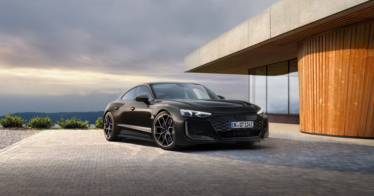 アート・デザイン・音楽 Audi e-tron GT Grand Touring in Japan Audi e-tron GT] 光と走りのアート“Road to a Better Future