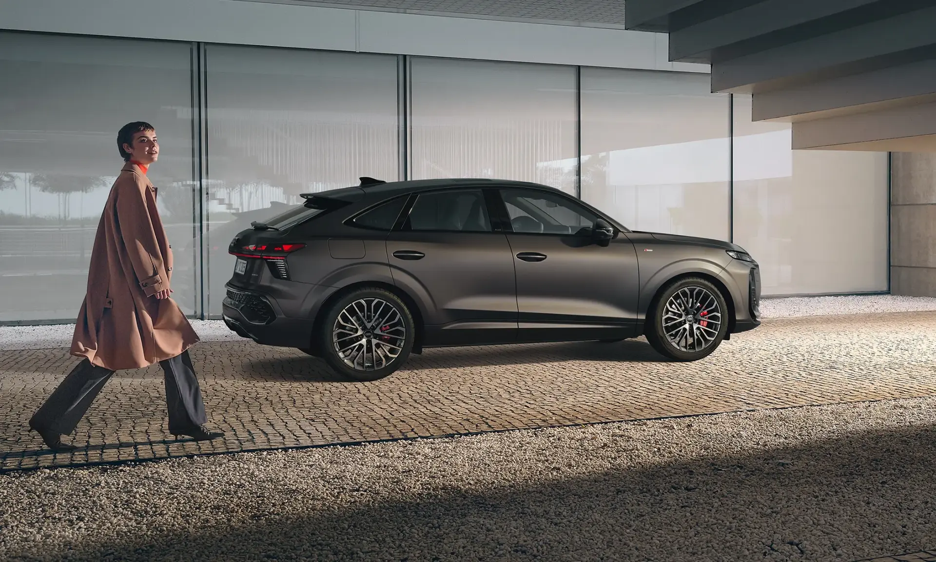日常を､よりスタイリッシュに｡ The all-new Audi Q3